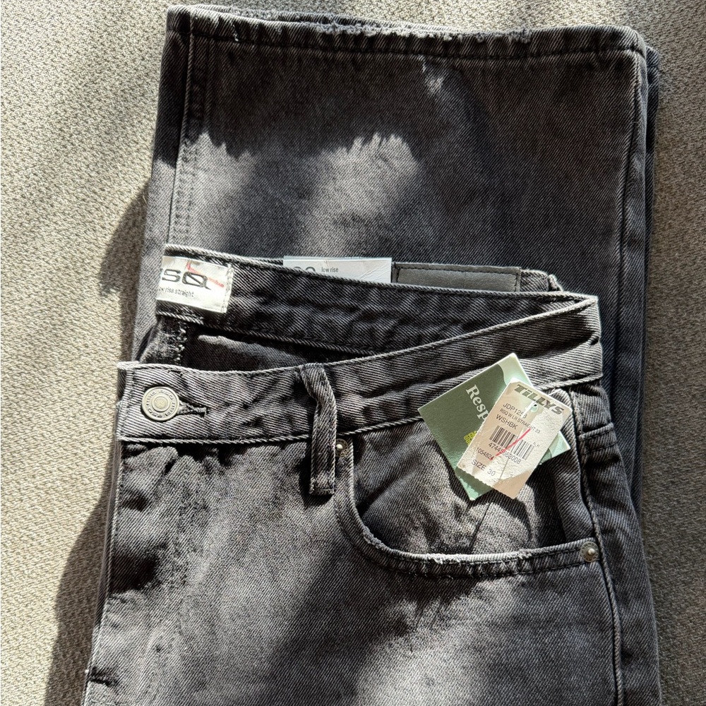 Black Wash RSQ low-Rise straight Jeans NWT size 30